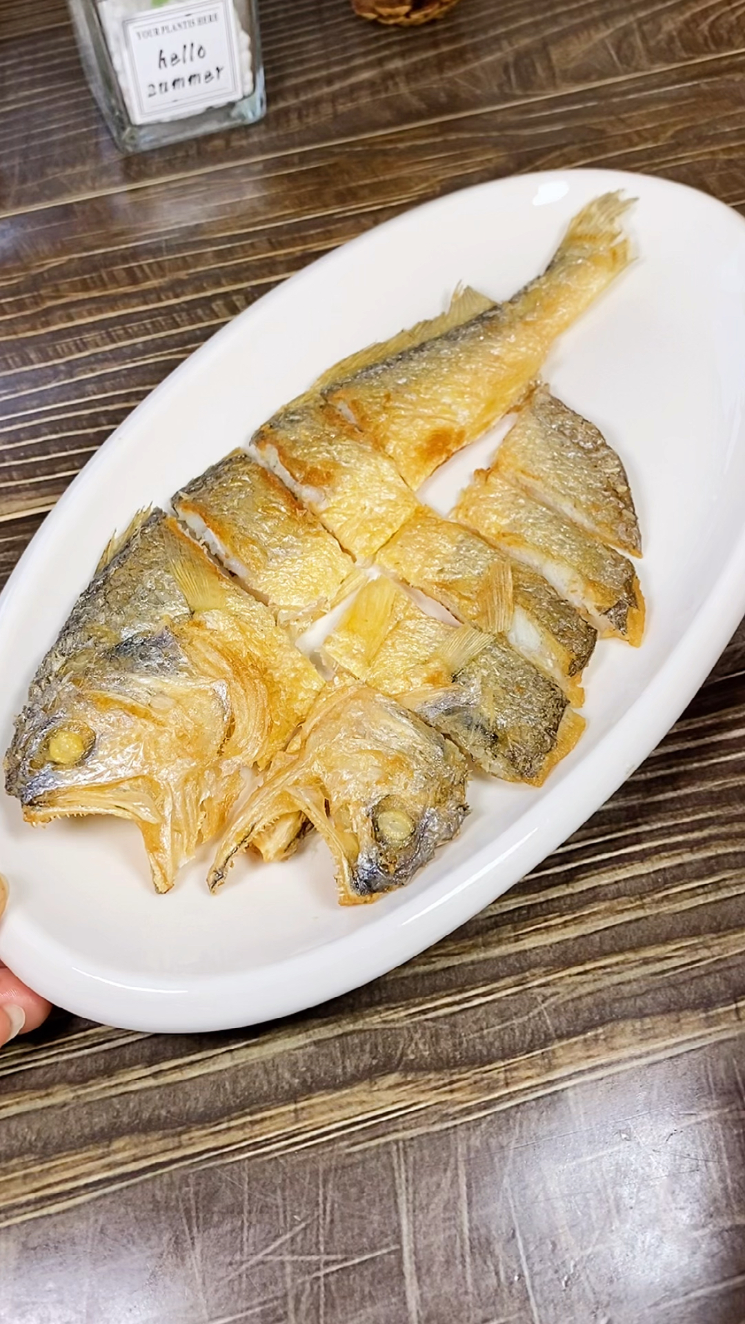 #你好,夏天#舟山宴席少不了的冷盘之一,香煎黄鱼鲞