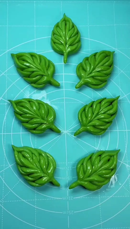 #美食看中国#树叶花卷做法