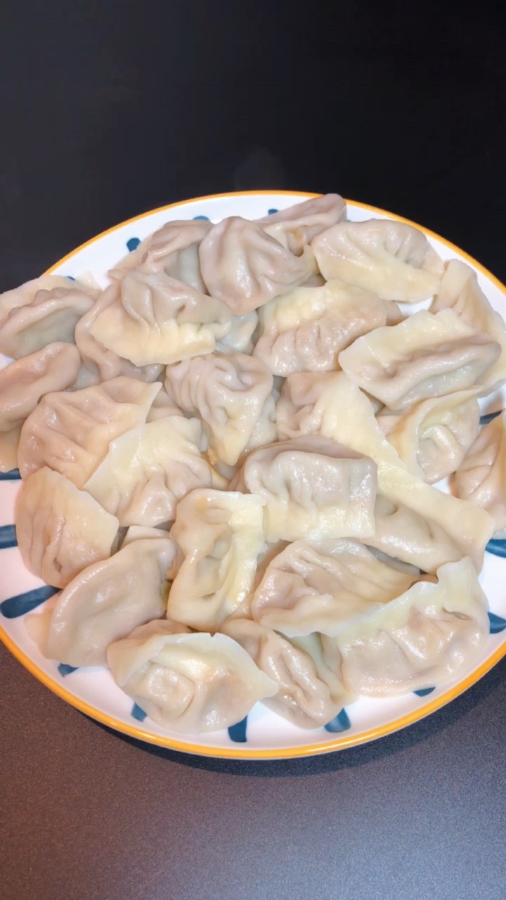 #美食日记#猪肉白菜馅儿饺子详细做法