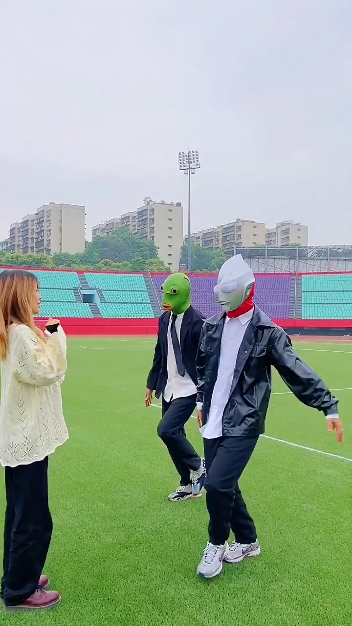 #奥特曼#绿头鱼太过分了……