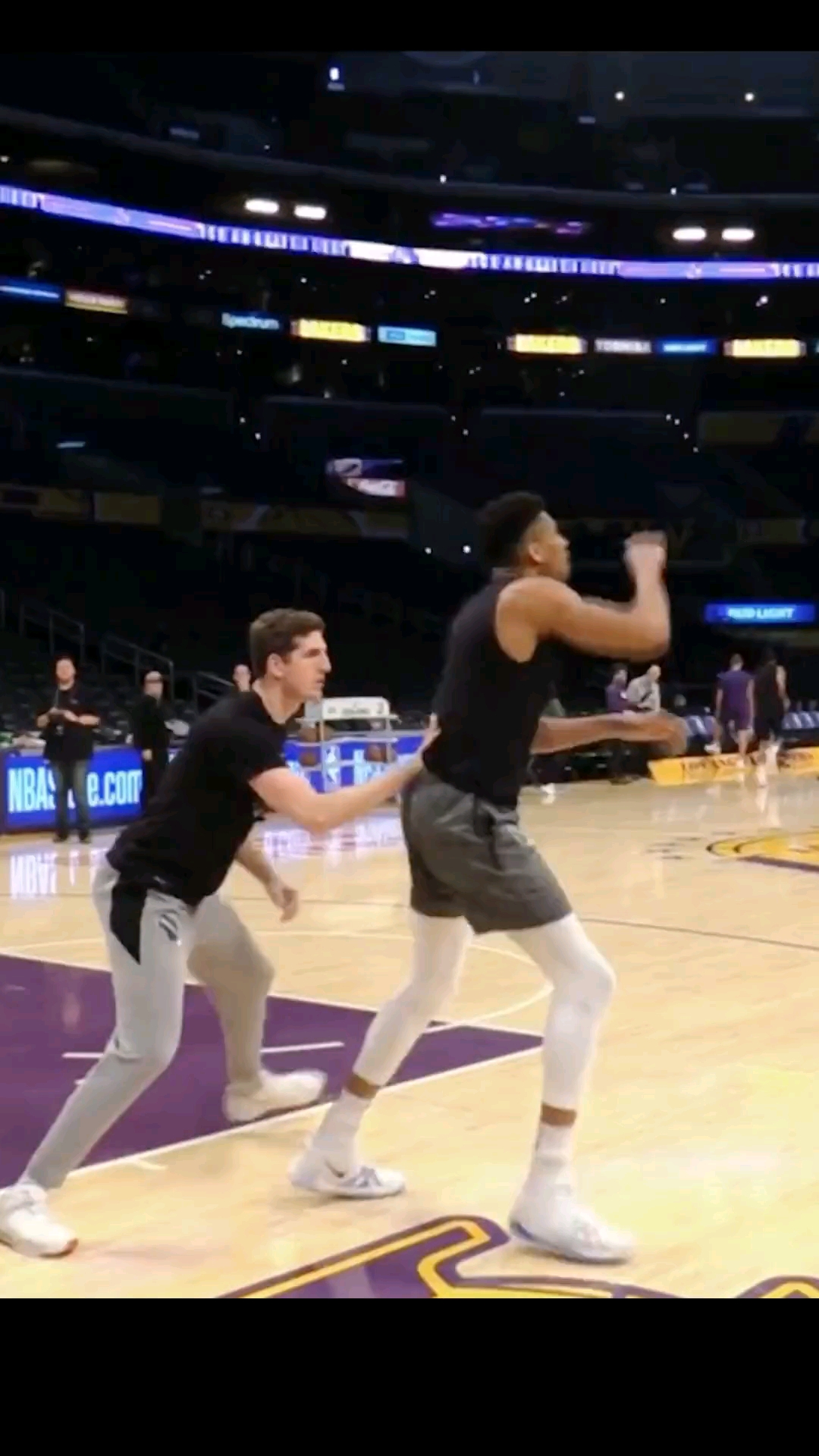 看到这身肌肉就喜欢。