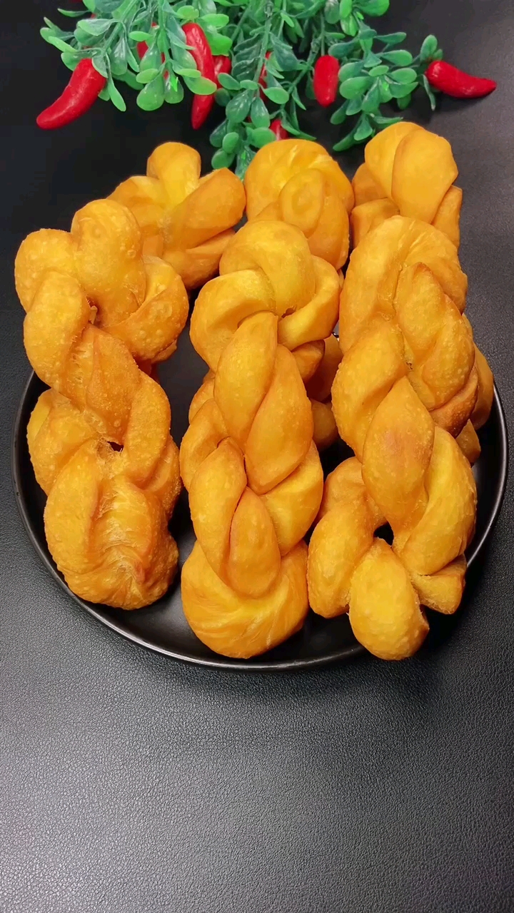 炸麻花做法很简单