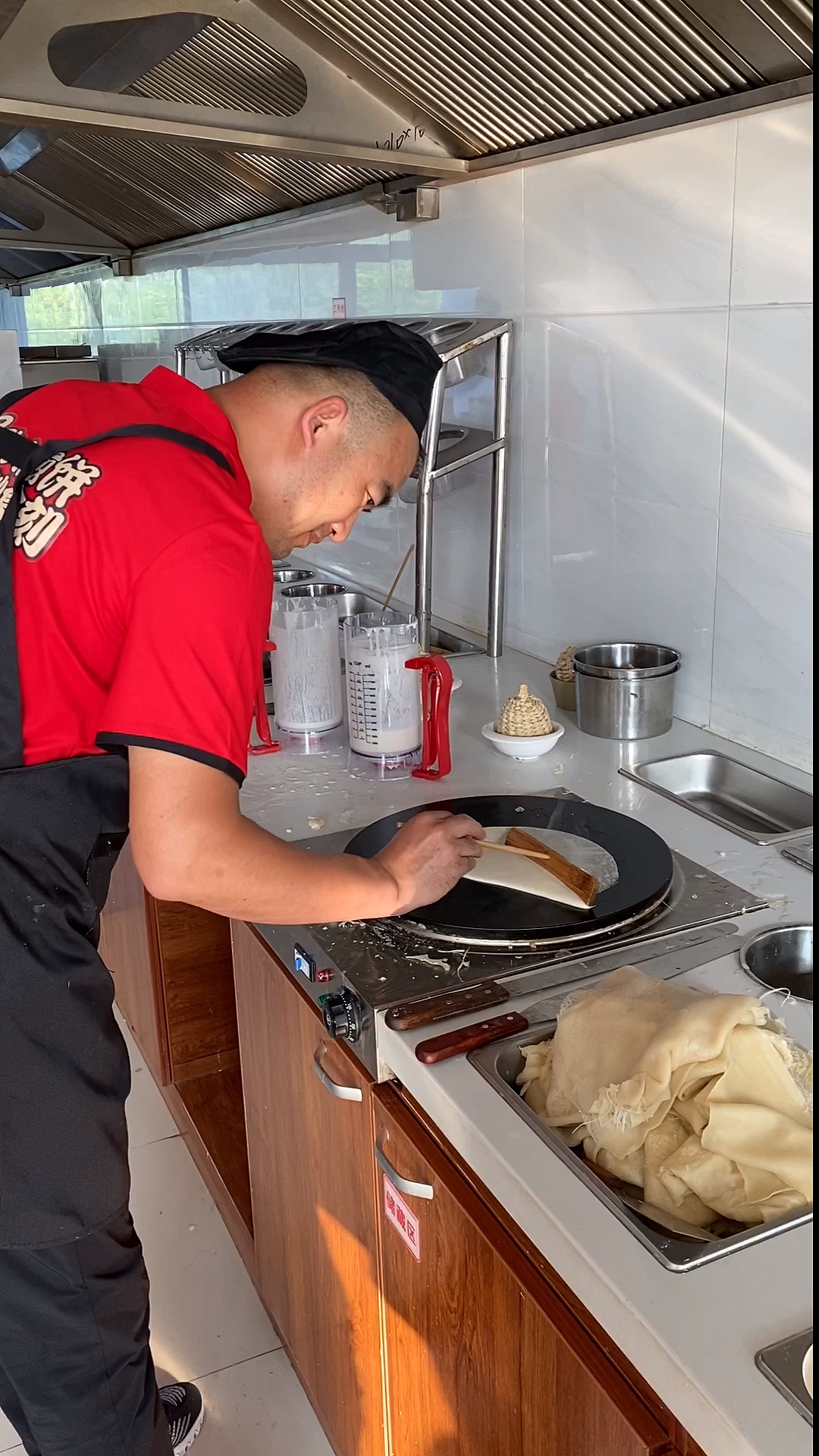 打工三年不如煎饼半年,山东大哥,三天学会