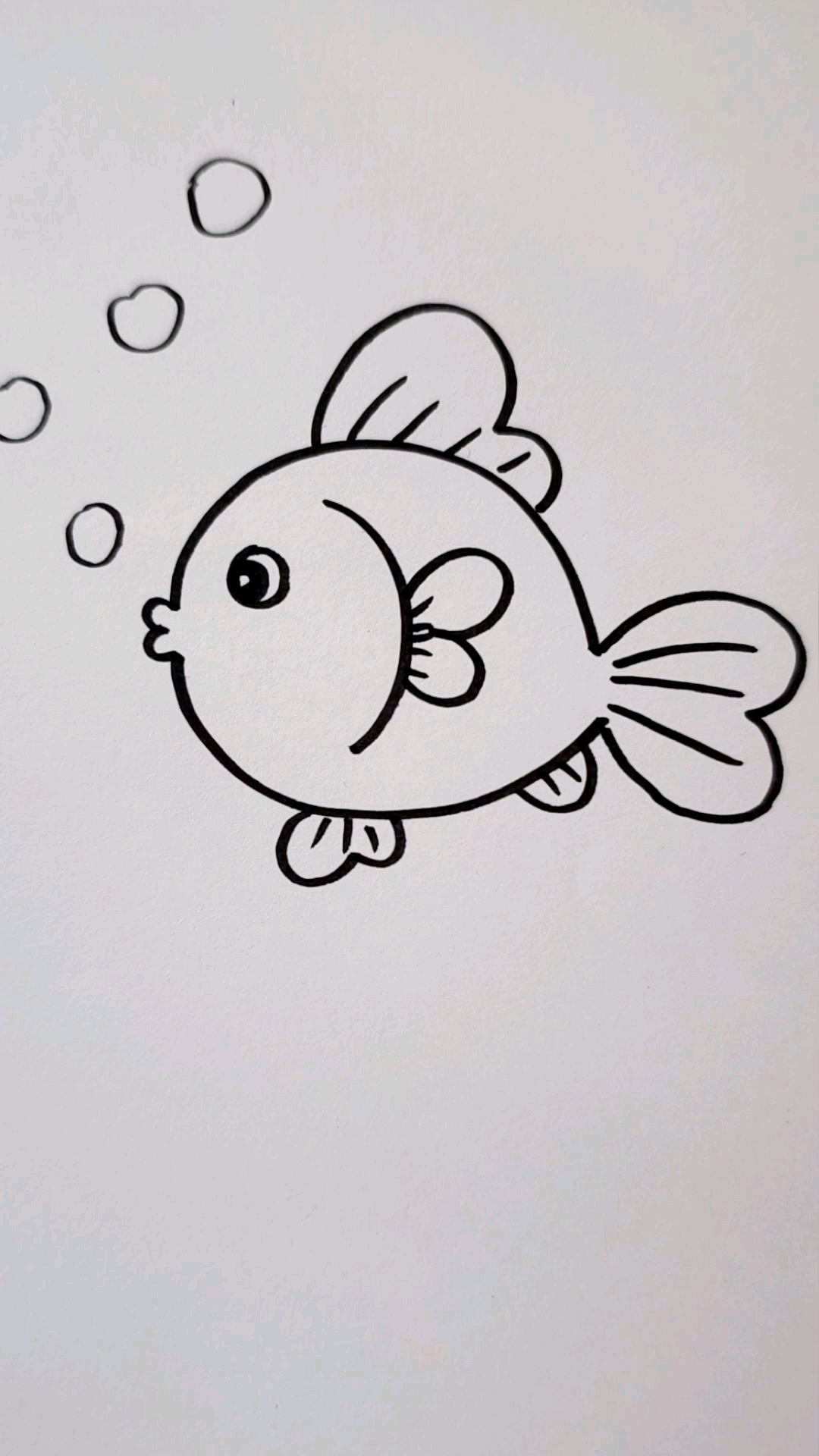 #简笔画#简单画可爱的小鱼,和我一起画吧