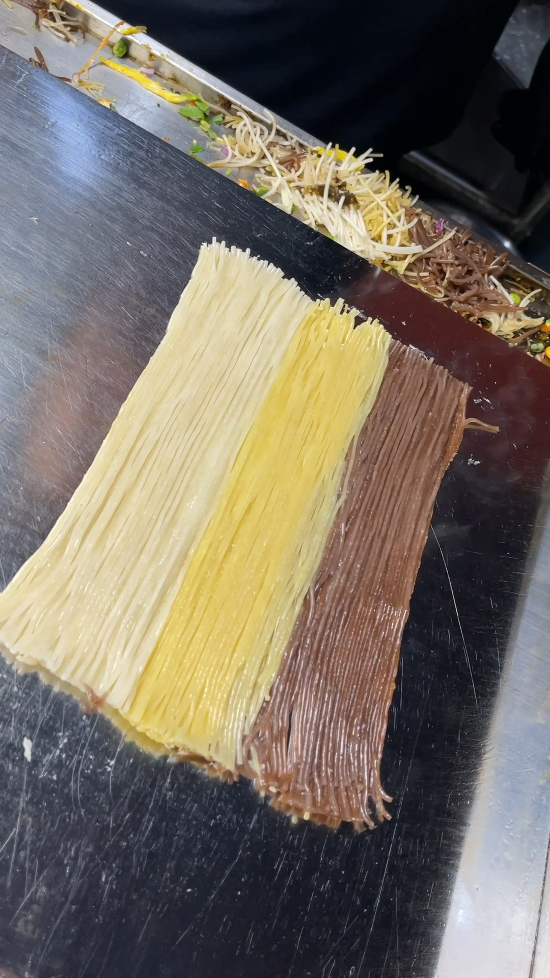 #小兄弟鸡蛋灌饼#两人分一份烤冷面
