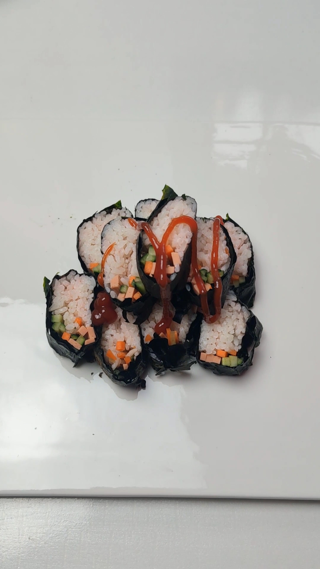 臭小子说想吃寿司了,安排!没海苔就用青苔吧!