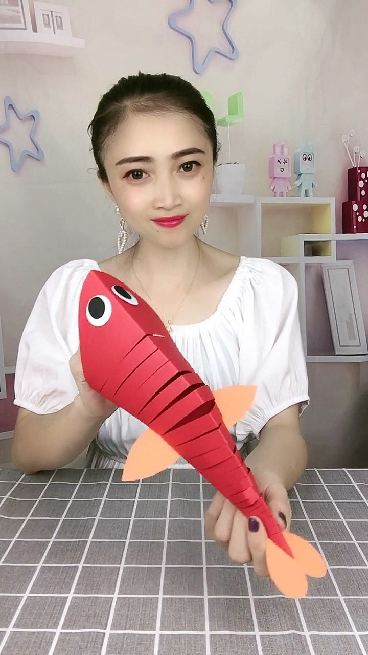 #幼儿手工#玩的立体小鱼儿