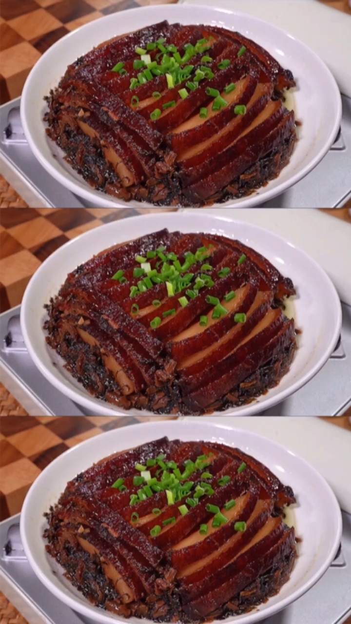#美食#广东妈妈最爱做给老公吃的一道菜,梅菜扣肉,入口即化,无敌下饭