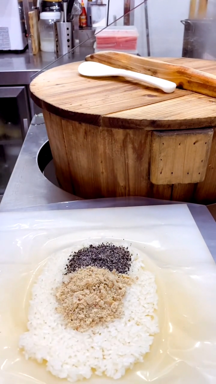 #饭团#不一样的饭团芝麻花生饭团
