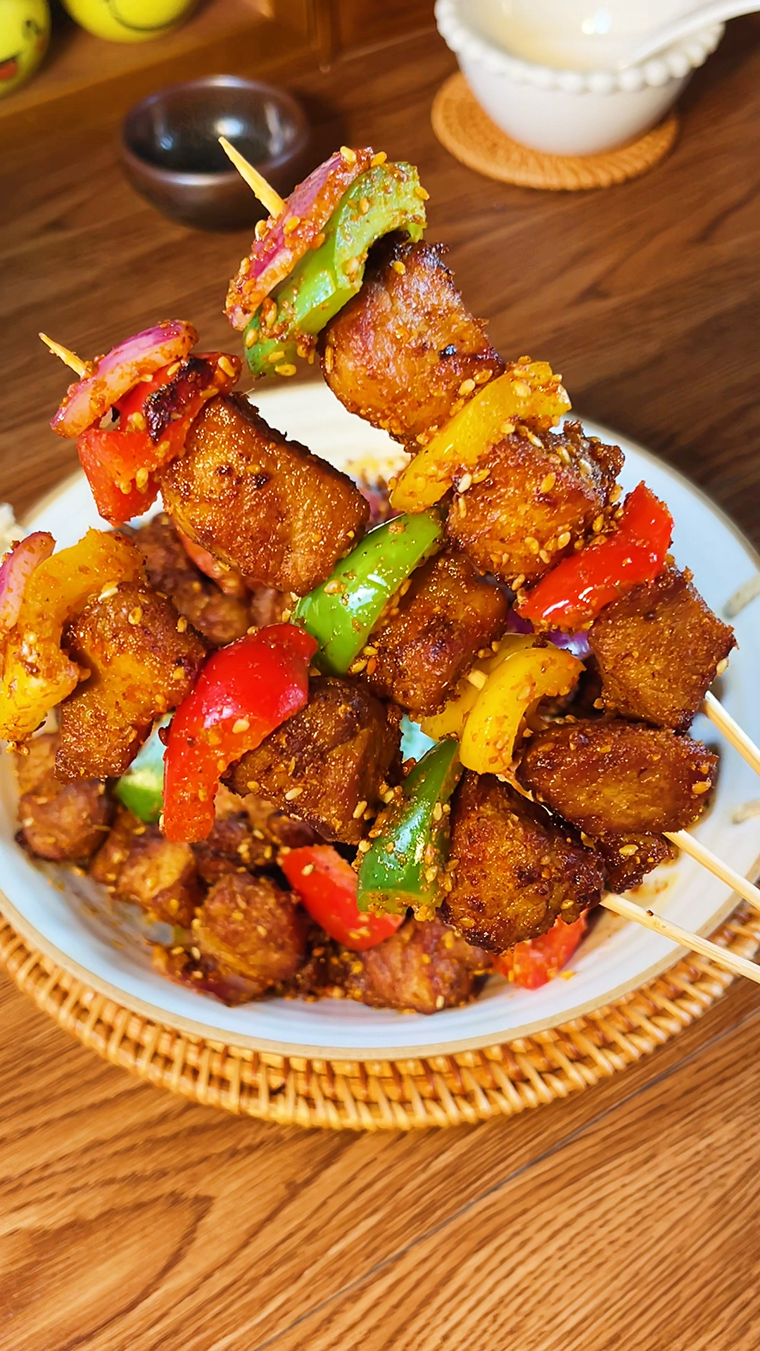 #在家做个拿手菜#要问烧烤哪家强,当然是我们东北最正宗了,今天教你做正宗的东北烤串