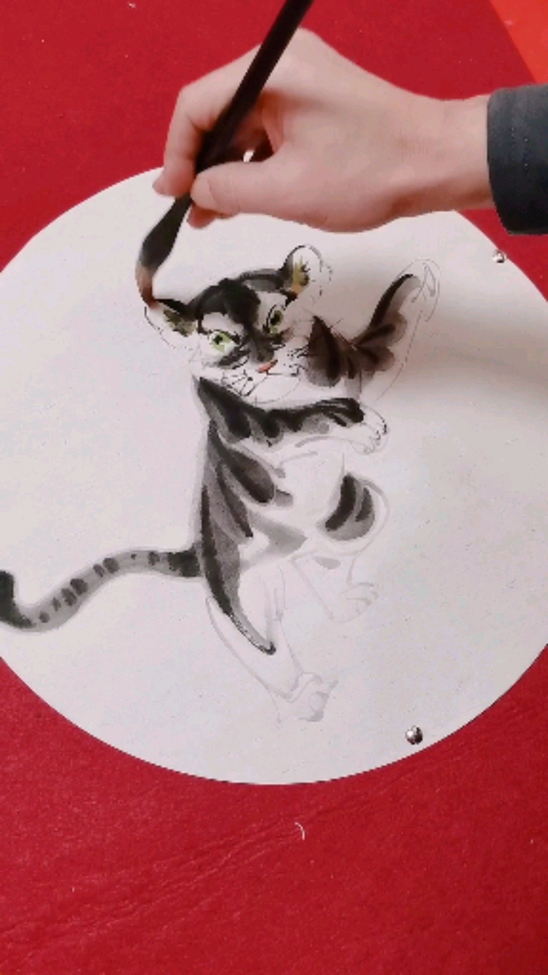 #国画写意虎#我们画可爱的小老虎,首先要掌握小老虎的动态感