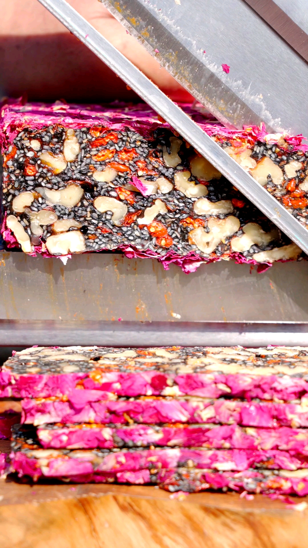 #阿胶糕#驴皮熬制的原胶,来自制阿胶糕,清香可口,回味悠长,非常好吃