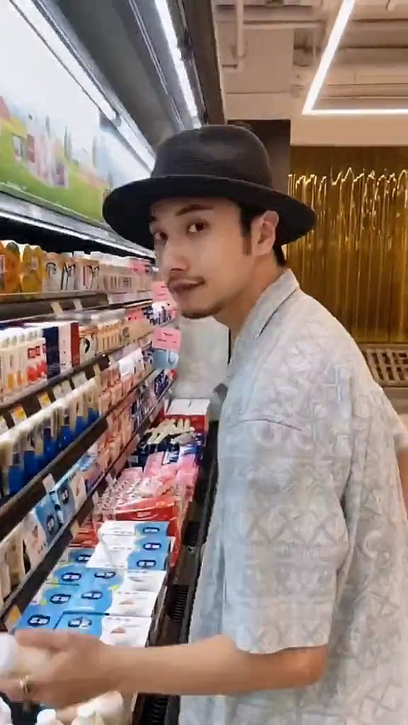 一起喝酸奶吧～