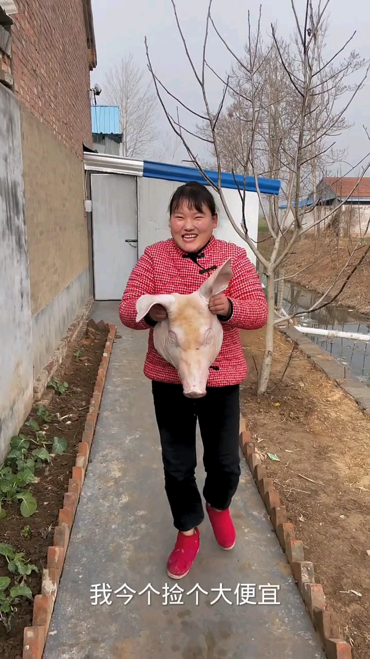 70块压一盆猪头焖子,能吃到过年了,这可是待客的一道好菜!