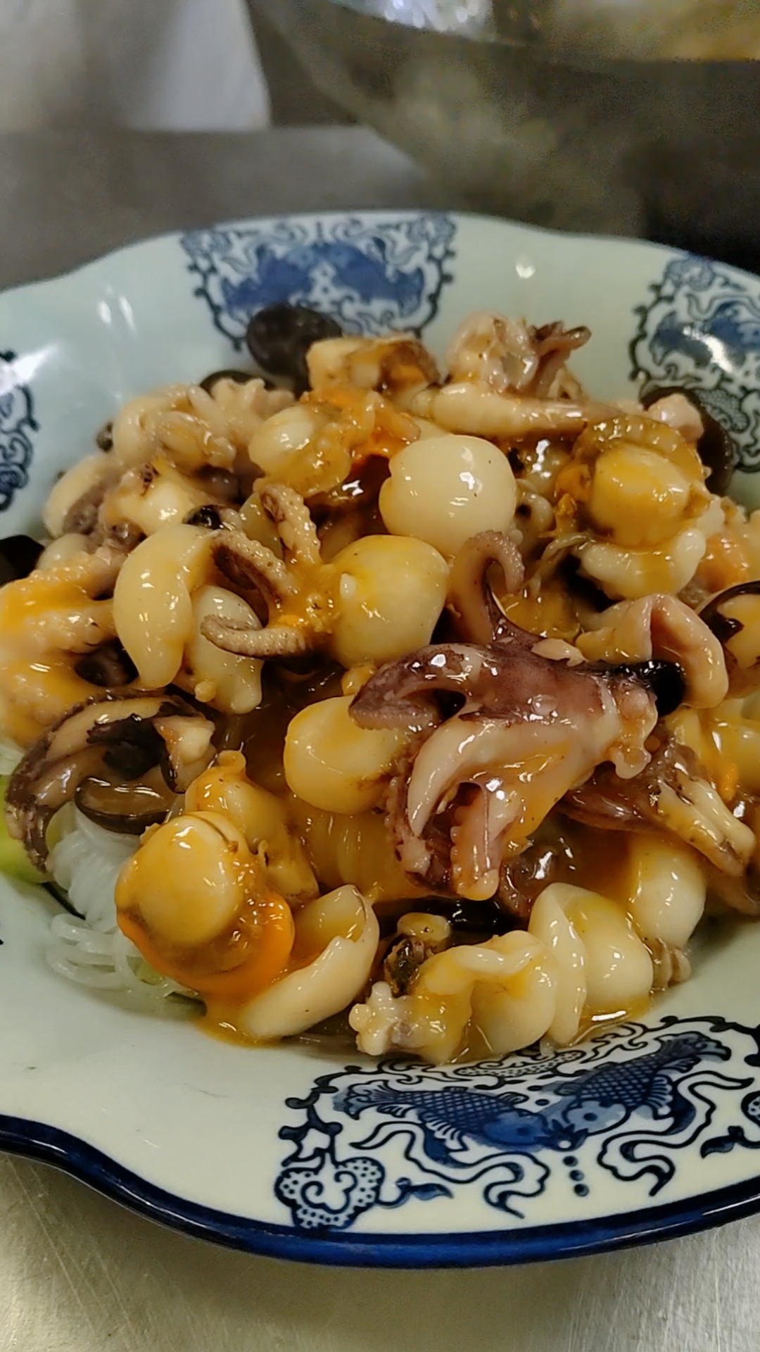 麻辣三鲜,八爪鱼、墨鱼仔、扇贝肉