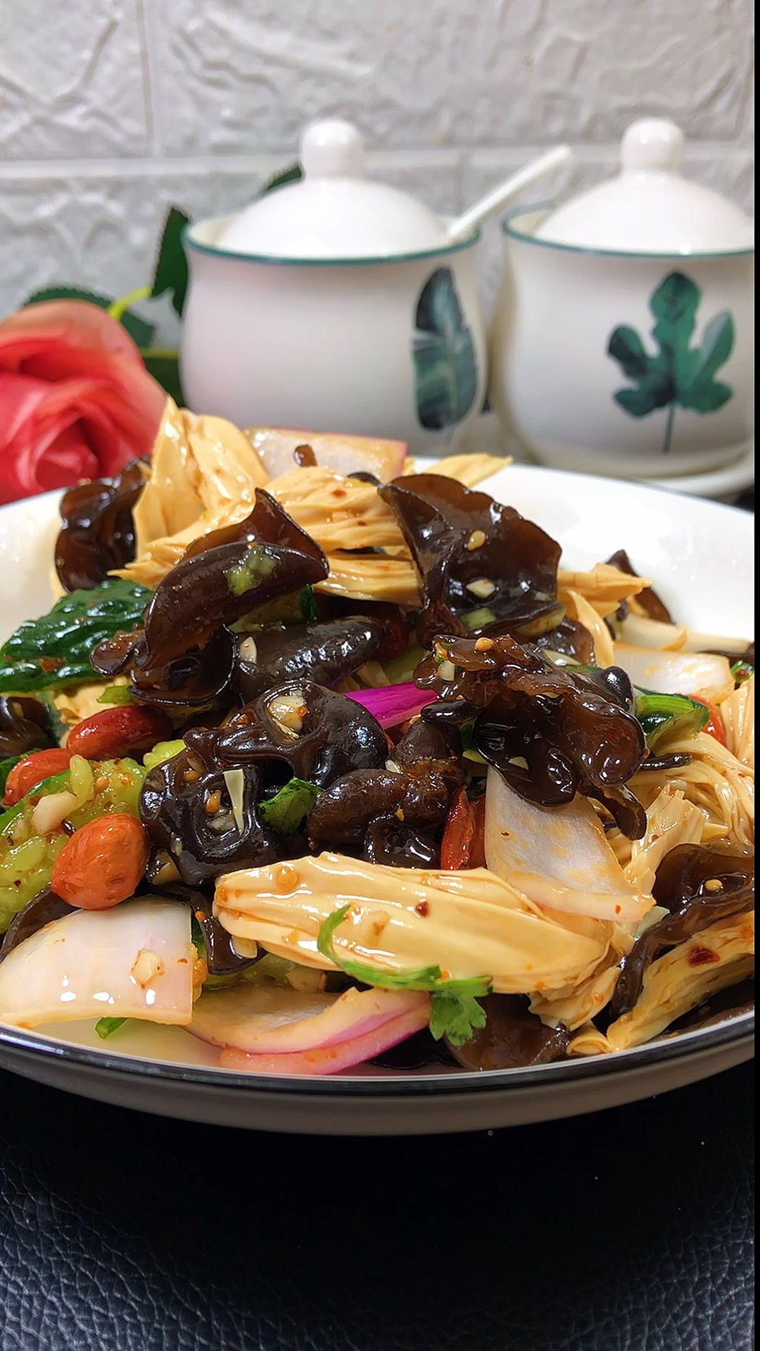 夏天不可少的一道小凉菜