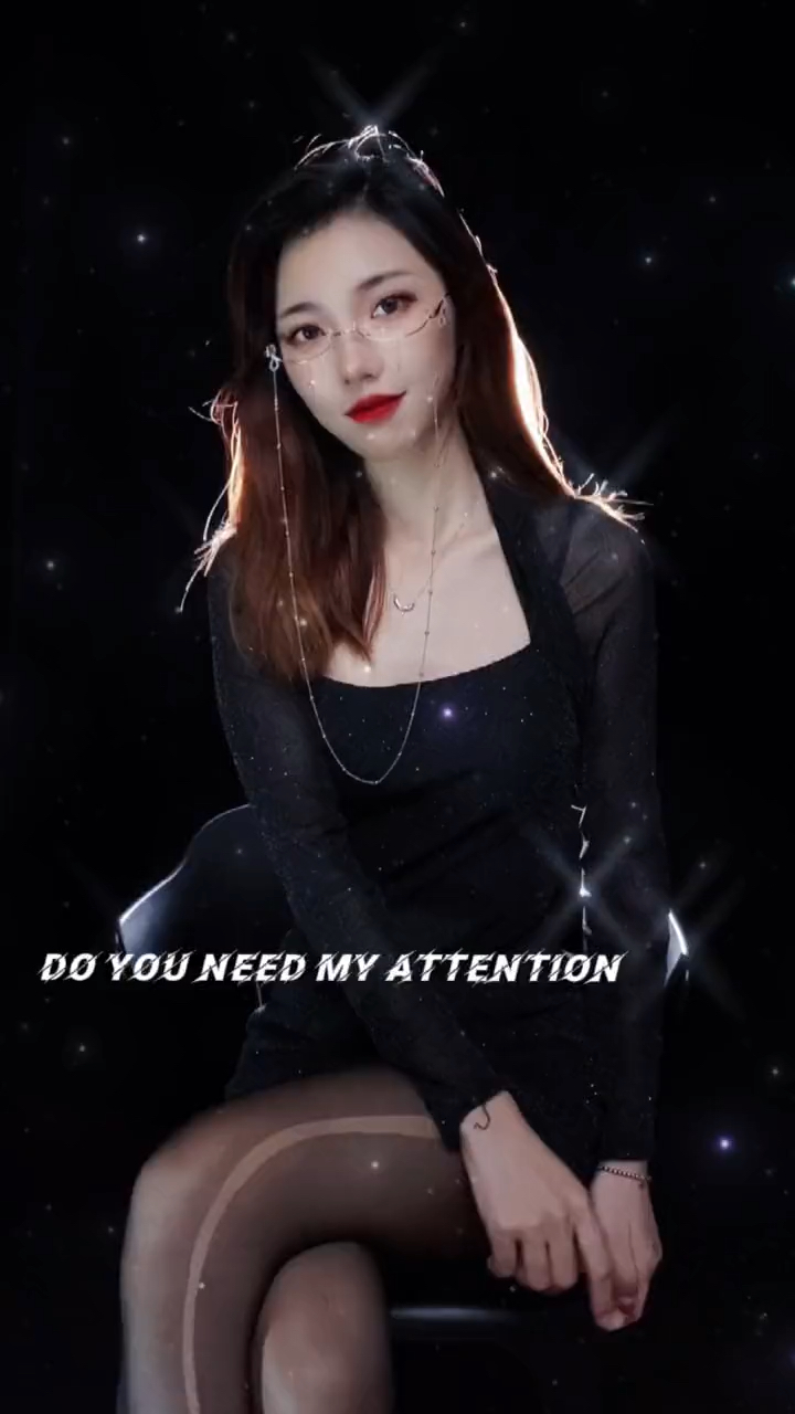 #变装#如果让你亲一口绿色鱼头你愿意吗?