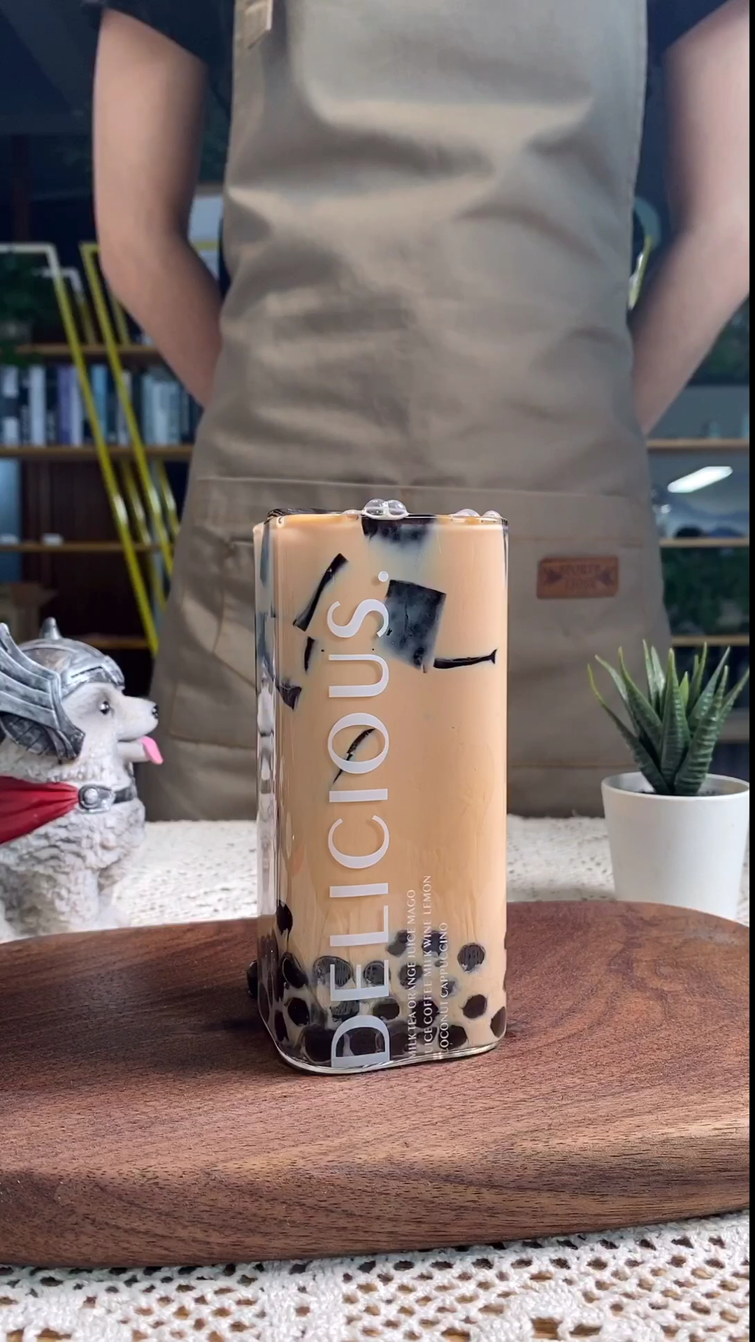 #网红饮品#夏天提到奶茶那口感最好的莫过于烧仙草啦!燃烧我的卡路里~~