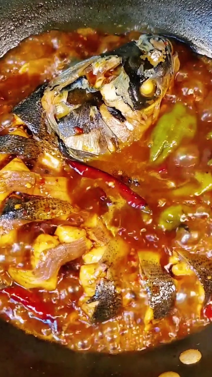 #我的秘密食谱#家庭炖花鲢的做法