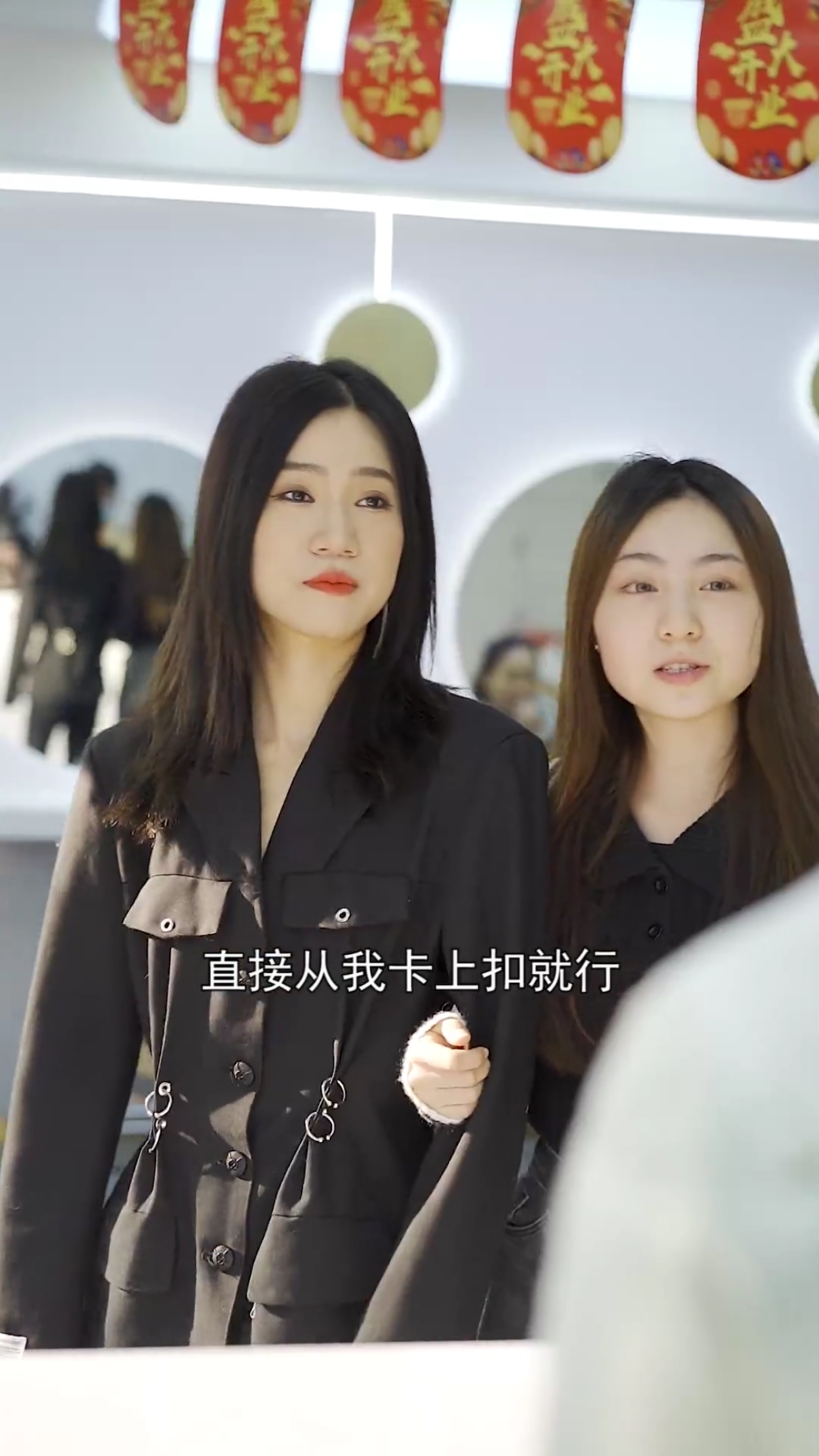 拿着鸡毛当令箭,谁给你的勇气?