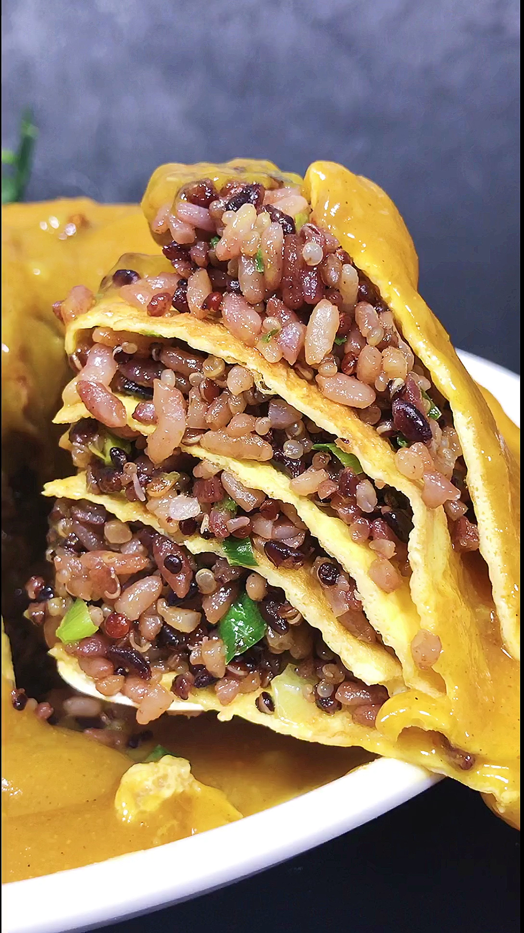 #网红蛋包饭#千层蛋包饭!在泰式餐厅偷学到的!