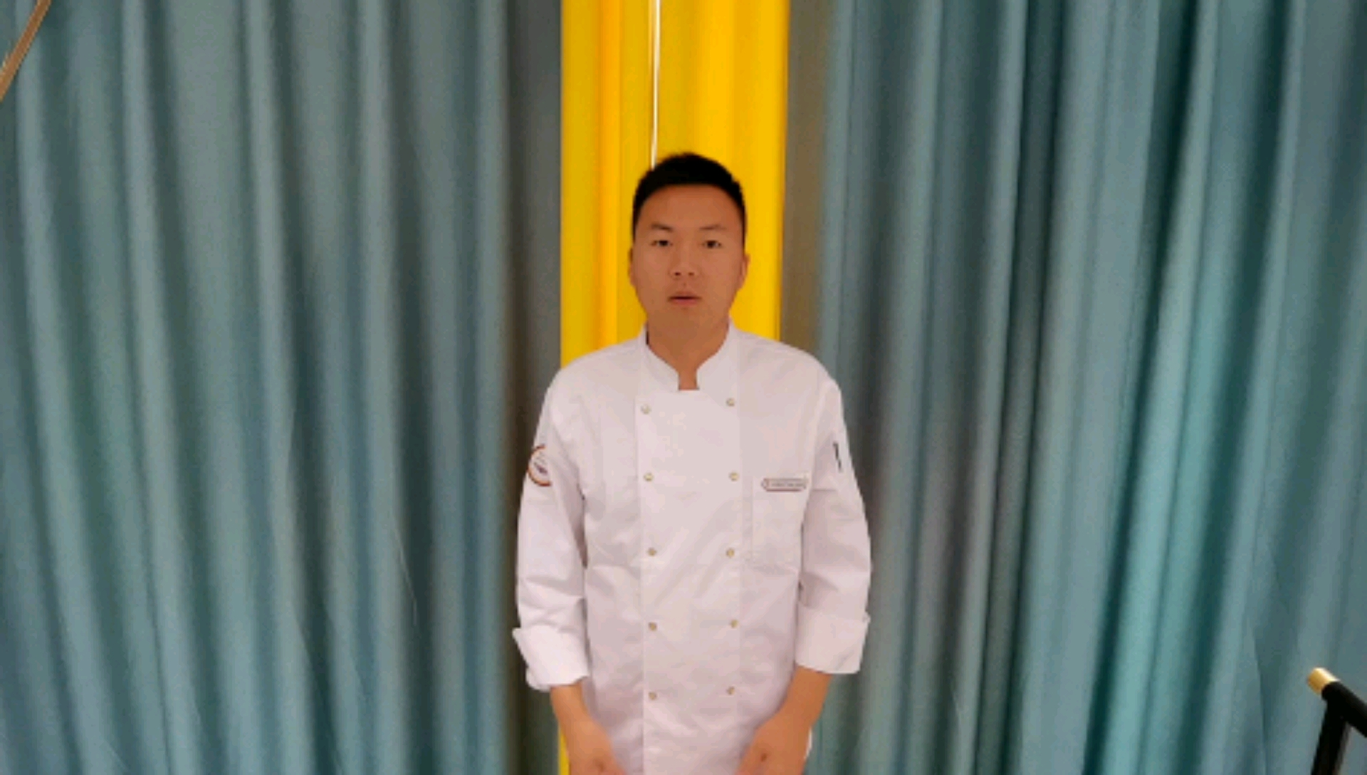 #家乡特色美食#小鱼锅贴你吃过吗,我们采用骆马湖野生小鱼非常鲜美好吃