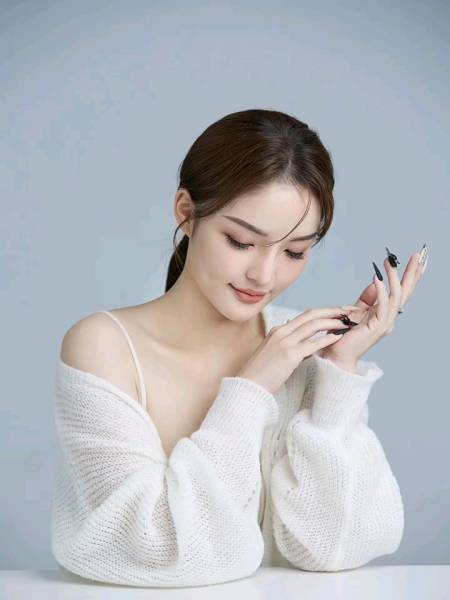 性感美女#纯色系美女写真,大家喜欢吗?