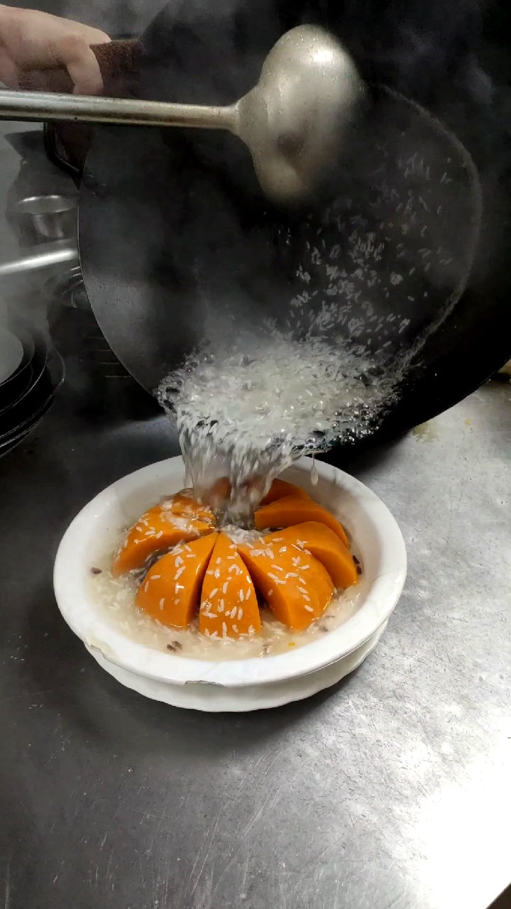 酒店大厨做的酒粮南瓜,大家觉得能打多少分?