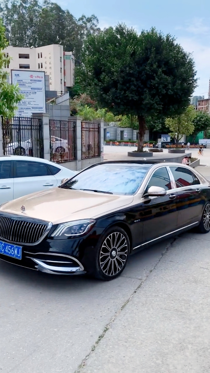 汽车那些事#双拼色迈巴赫