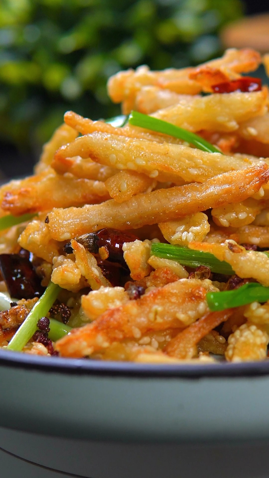 家乡特色美食#湖北人最爱吃的干煸藕丝