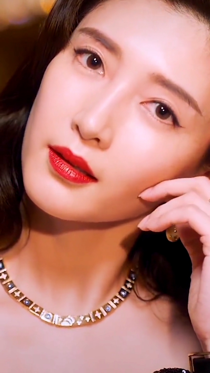 春日野餐好去处#江疏影,1986年9月1日出生于上海,中国内地女演员