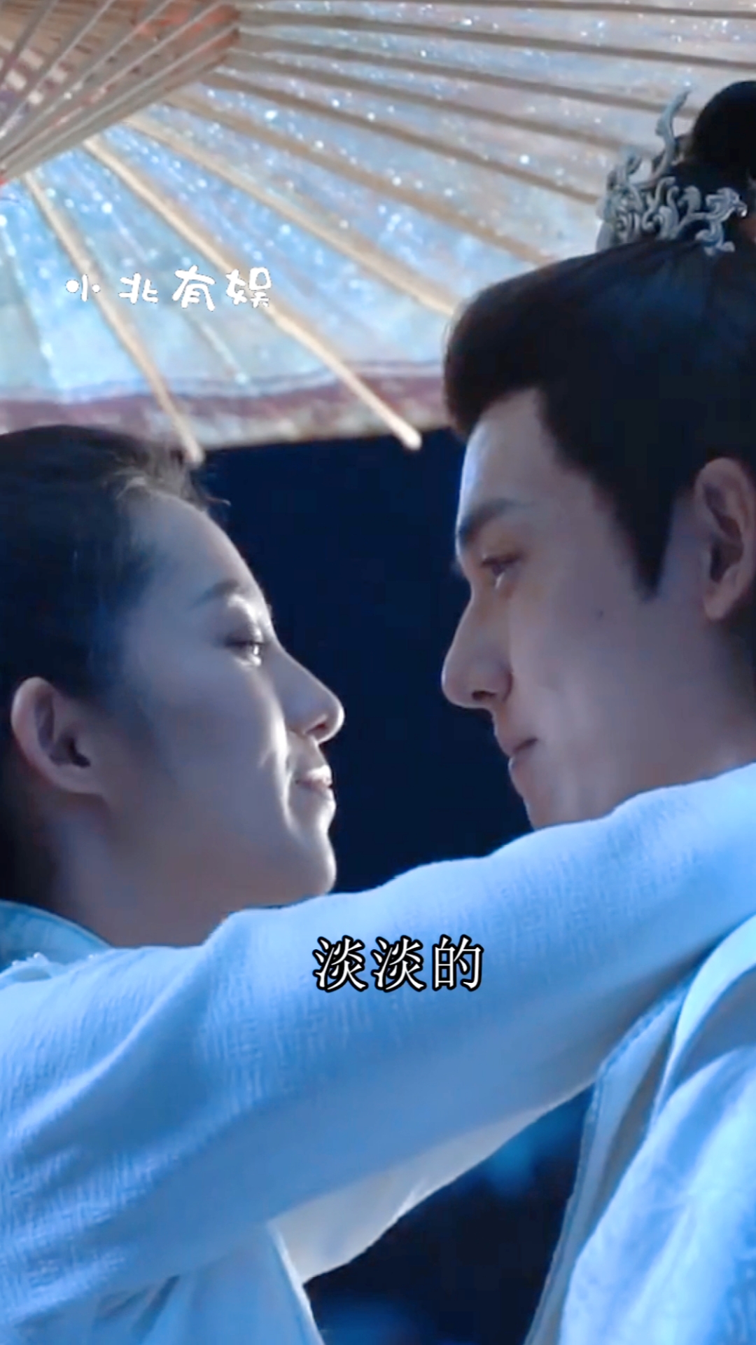 拍戏现场#这场吻戏,万鹏这一吻让赵耀忍不住笑场,原因竟然是.-度惺佑