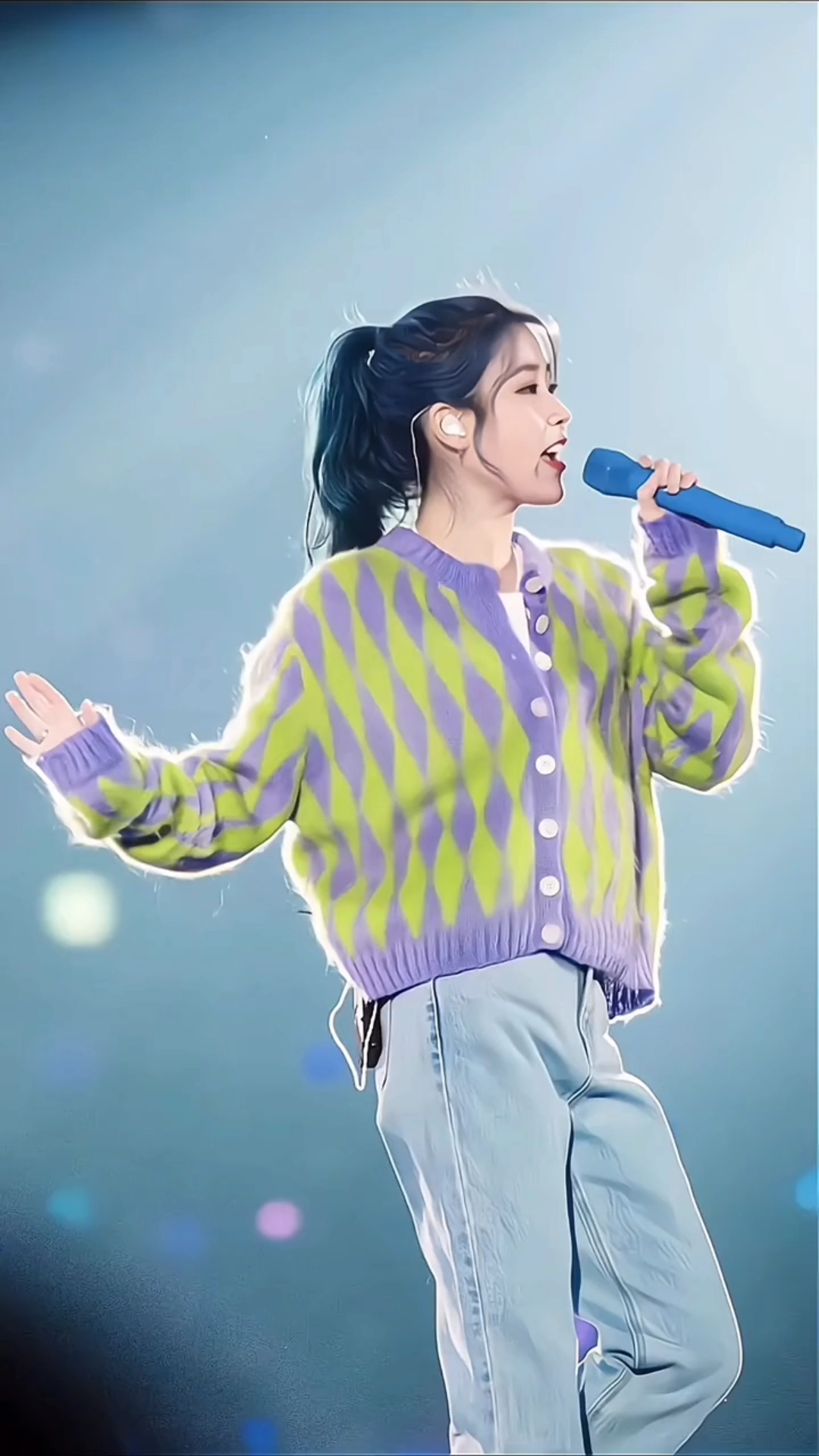 iu李知恩iu舞台上的美丽瞬间活泼可爱