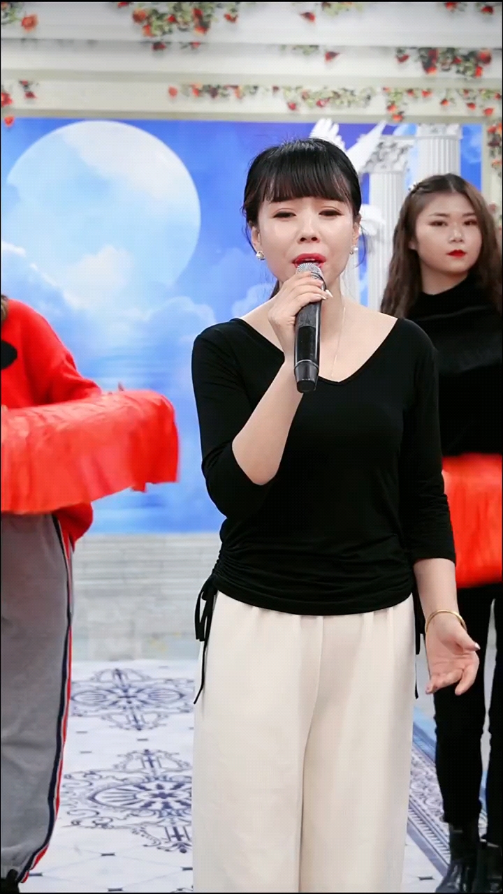 陕北美女演唱陕北民歌《为甚不回家》