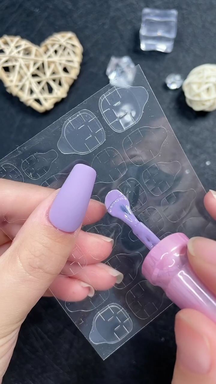 全民独门绝技咖#用甲油胶自制皮带甲