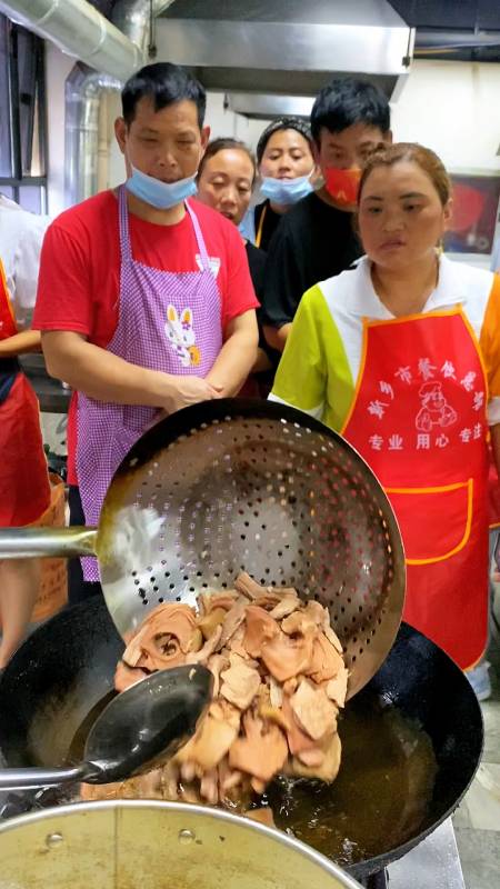 手撕素肉#手撕素肉做法#手撕素肉#手工辣条#豆制品#素食#摆摊#美食