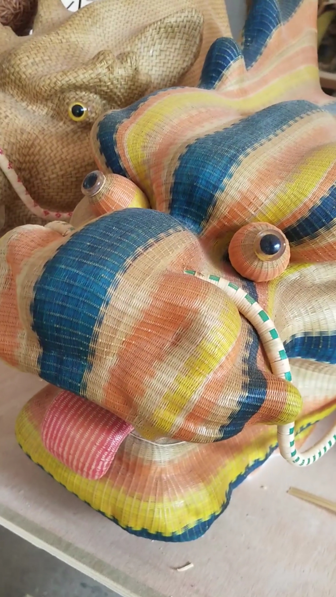 非遗文化纯手工制作#竹子编成的龙,栩栩如生!