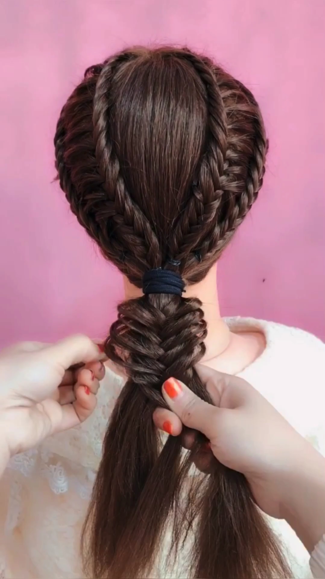 全民最火编发#女人三十岁一定要会的发型-度小视