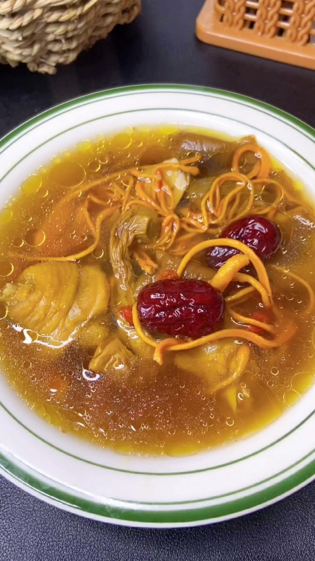 七彩菌菇汤喝了暖心又暖胃