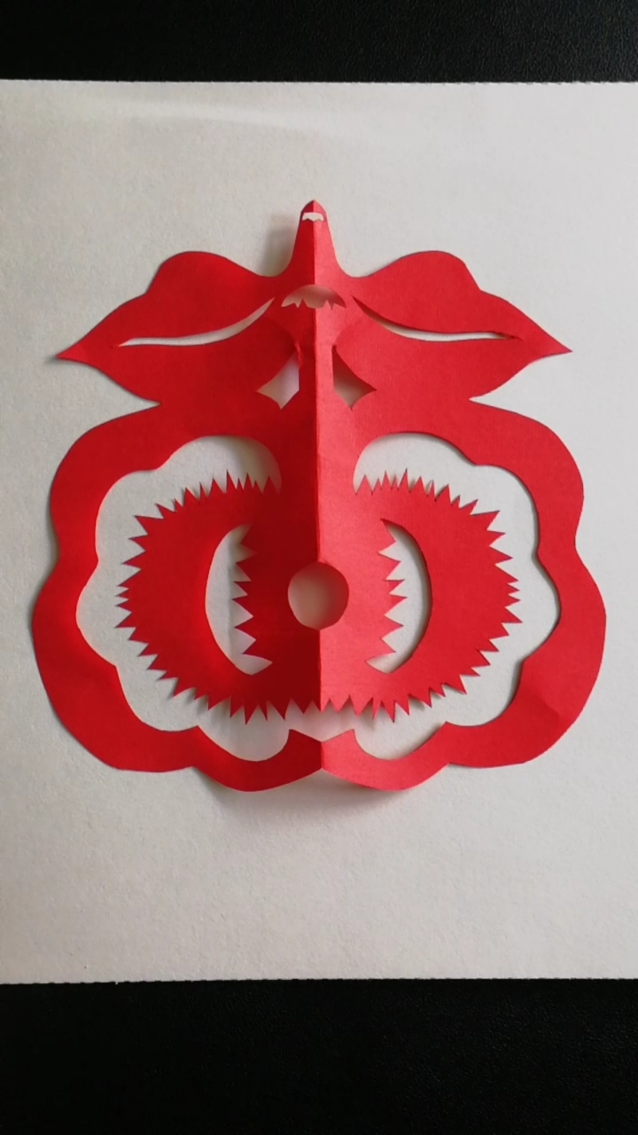 剪纸#手工剪纸南瓜,寓意多子多孙,福运绵长,荣华富贵.