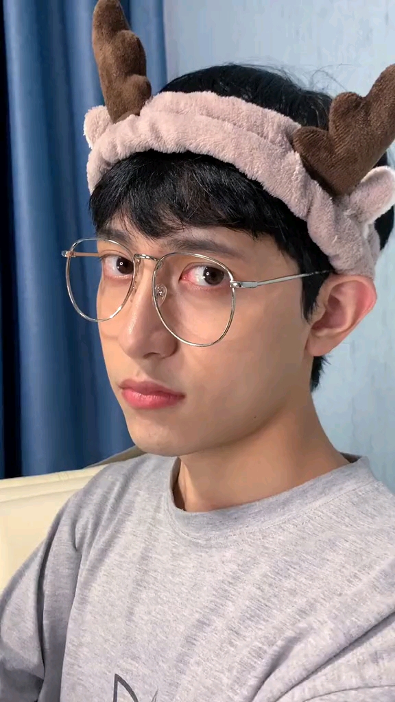 【十九屿】厚厚好会撒娇啊,果然,会撒娇的男孩最好命