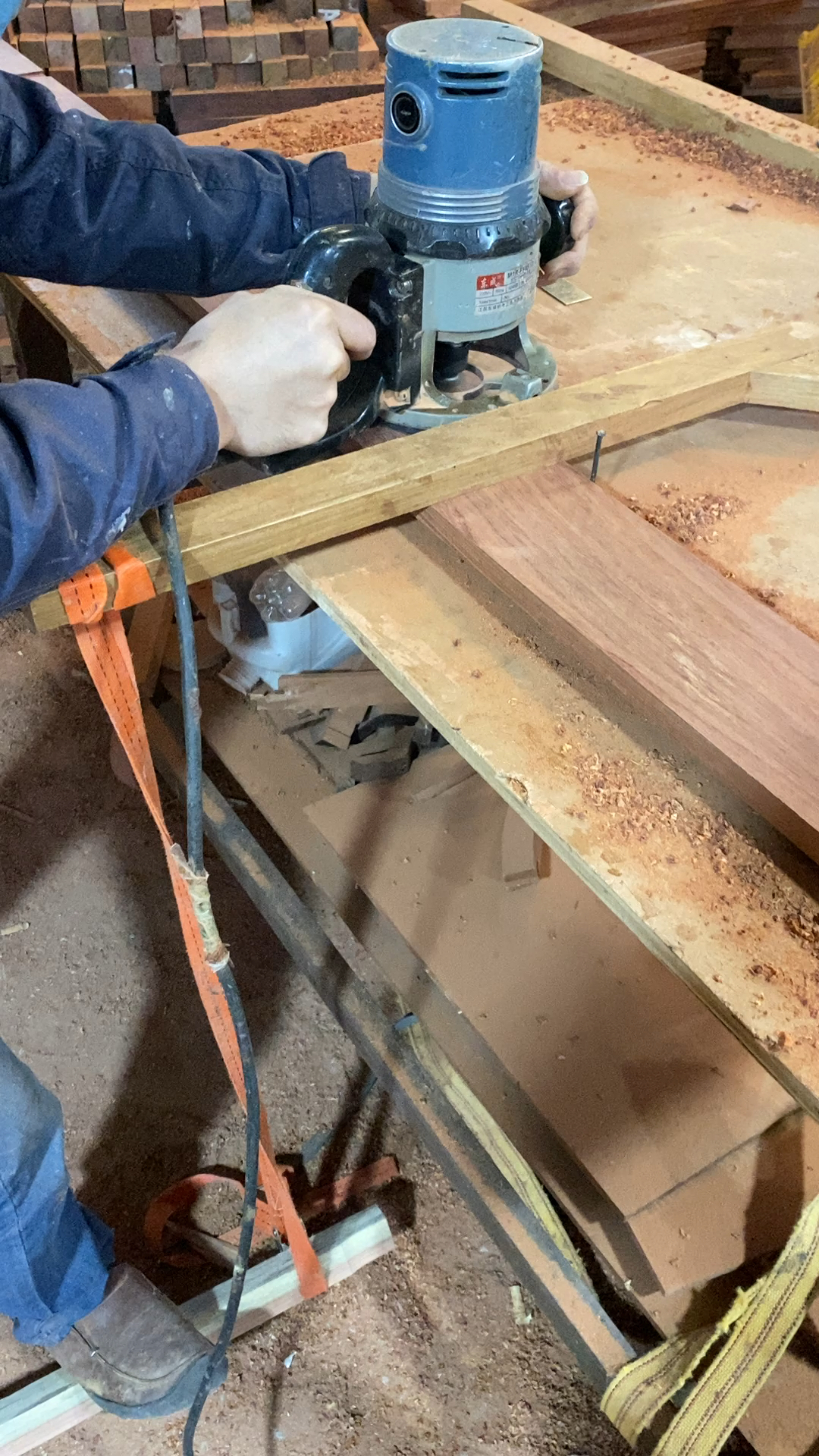 寻找最牛手艺人#摞机打牙板深档-度小视