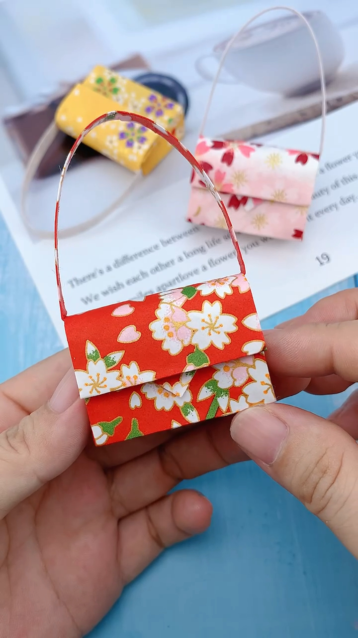 手工折纸这么小巧可爱的古风包包拿走吧你