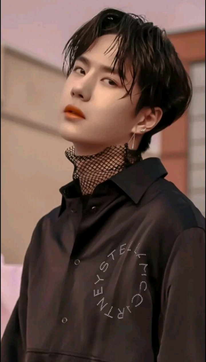 王一博#一博真的好好看呀,唇红齿白,皮肤白皙,又酷又帅又甜,还那么