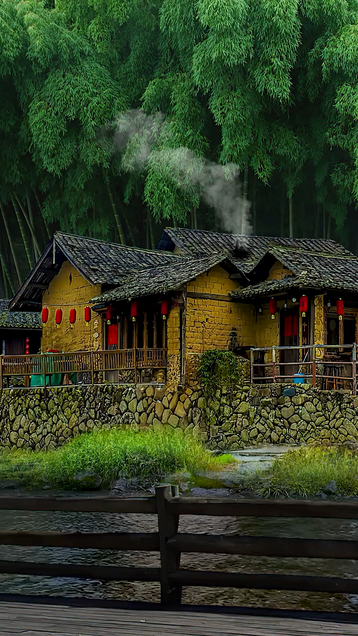 待我了无牵挂,竹林老屋为家,远离尘世繁华,忙时修篱种菜,闲时小酒清茶