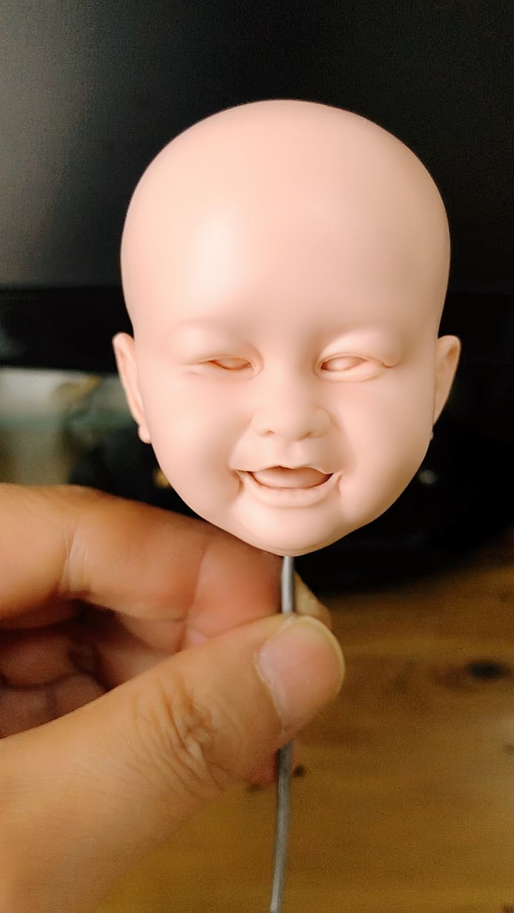 雕塑家魏老师软陶粘土小布娃娃硅胶仿真肖像雕塑艺术设计培训品牌工作