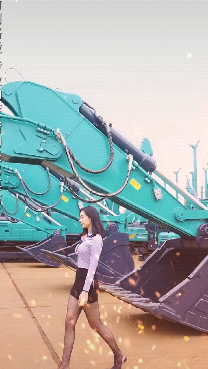 不一样的人生#美女挖机是绝配