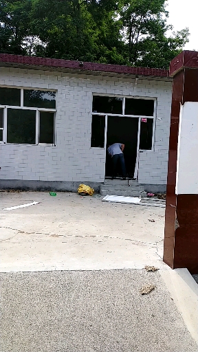 爱自拍的小姐姐#拆迁我怎么没有高兴