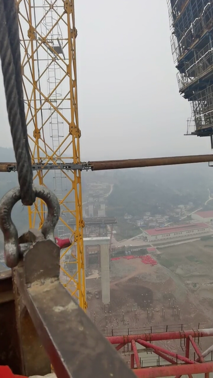 高空作业#塔吊司机拍摄,小高小高的了