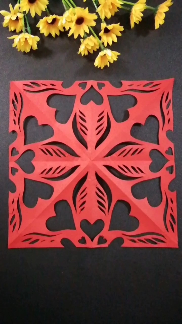 剪纸#四角窗花剪纸,简单漂亮.